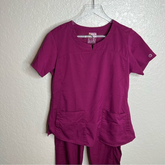 Wonder Wink Pro Maroon/Burgundy Scrubs Top + Bottom Included - Picture 15 of 15